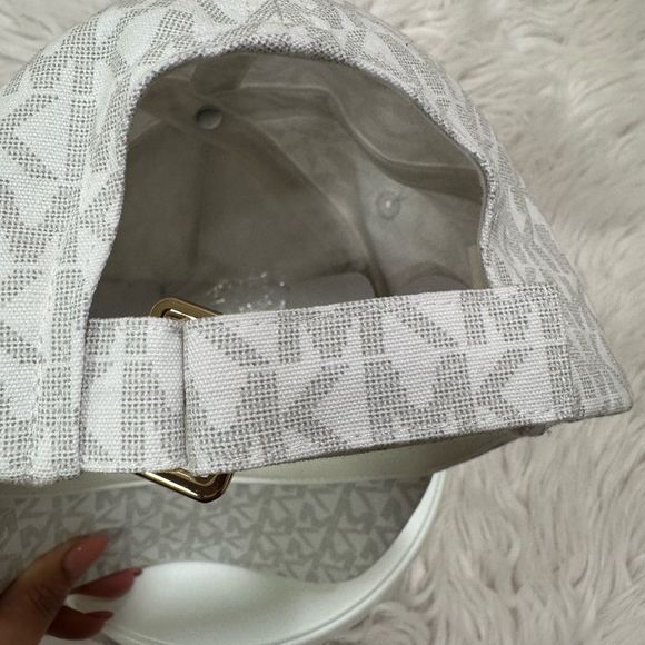 MICHAEL KORS SIGNATURE LOGO BASEBALL CAP NWT main image 9